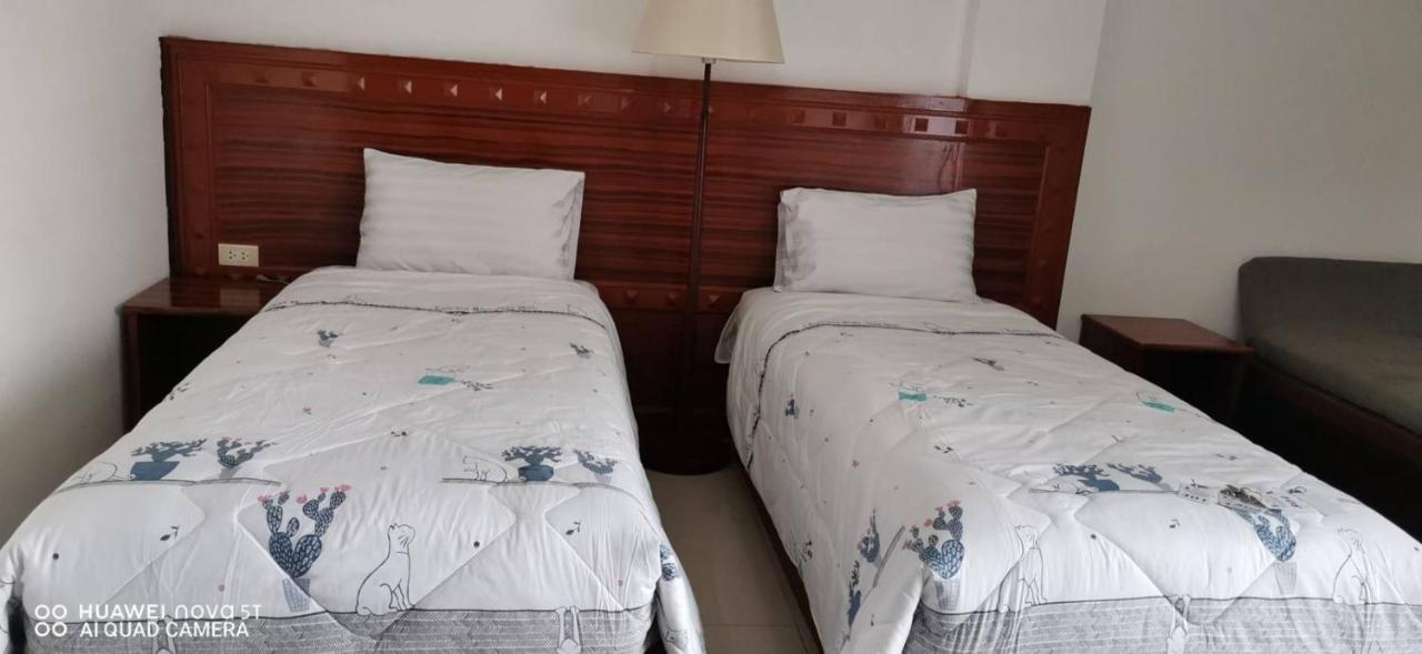 Sure Guesthouse Strand Kamala Exterior foto