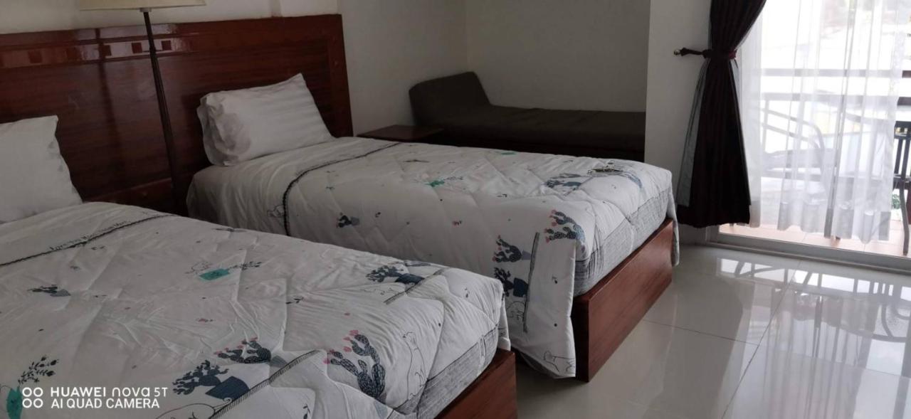 Sure Guesthouse Strand Kamala Exterior foto